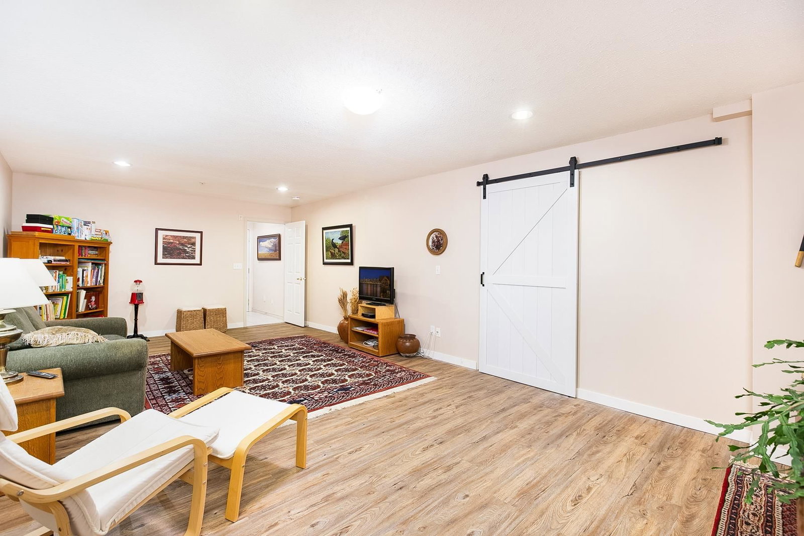 Listing Image 20