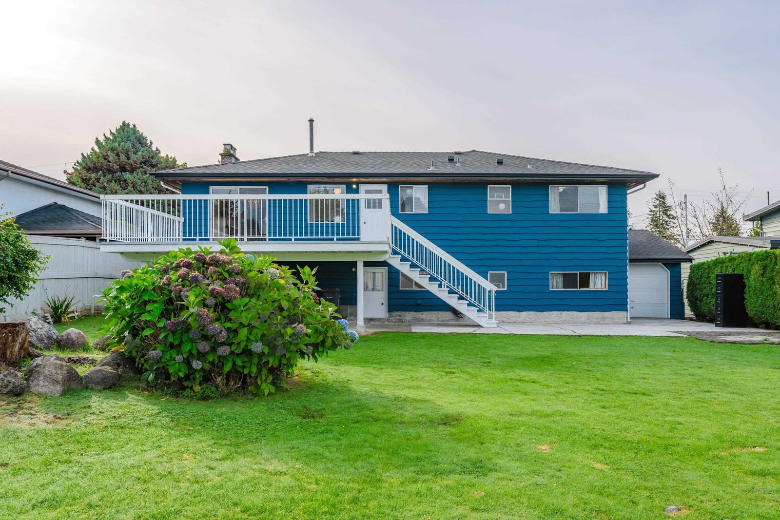 Listing Image 8