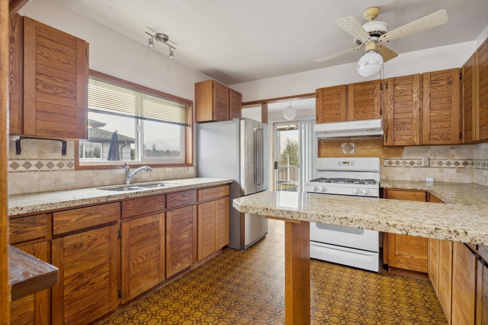 Listing Image 13