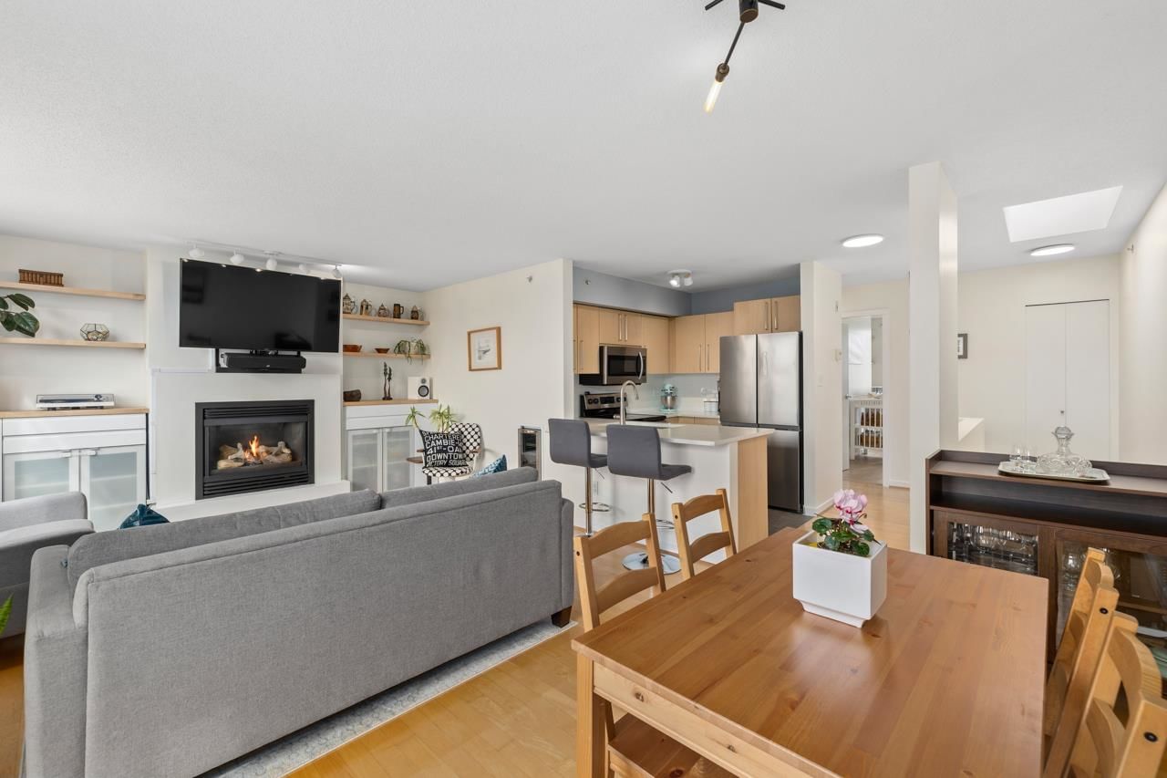 Listing Image 9