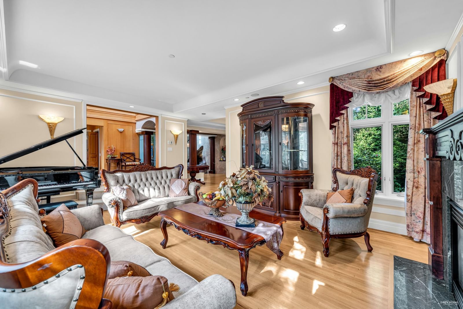 Listing Image 10