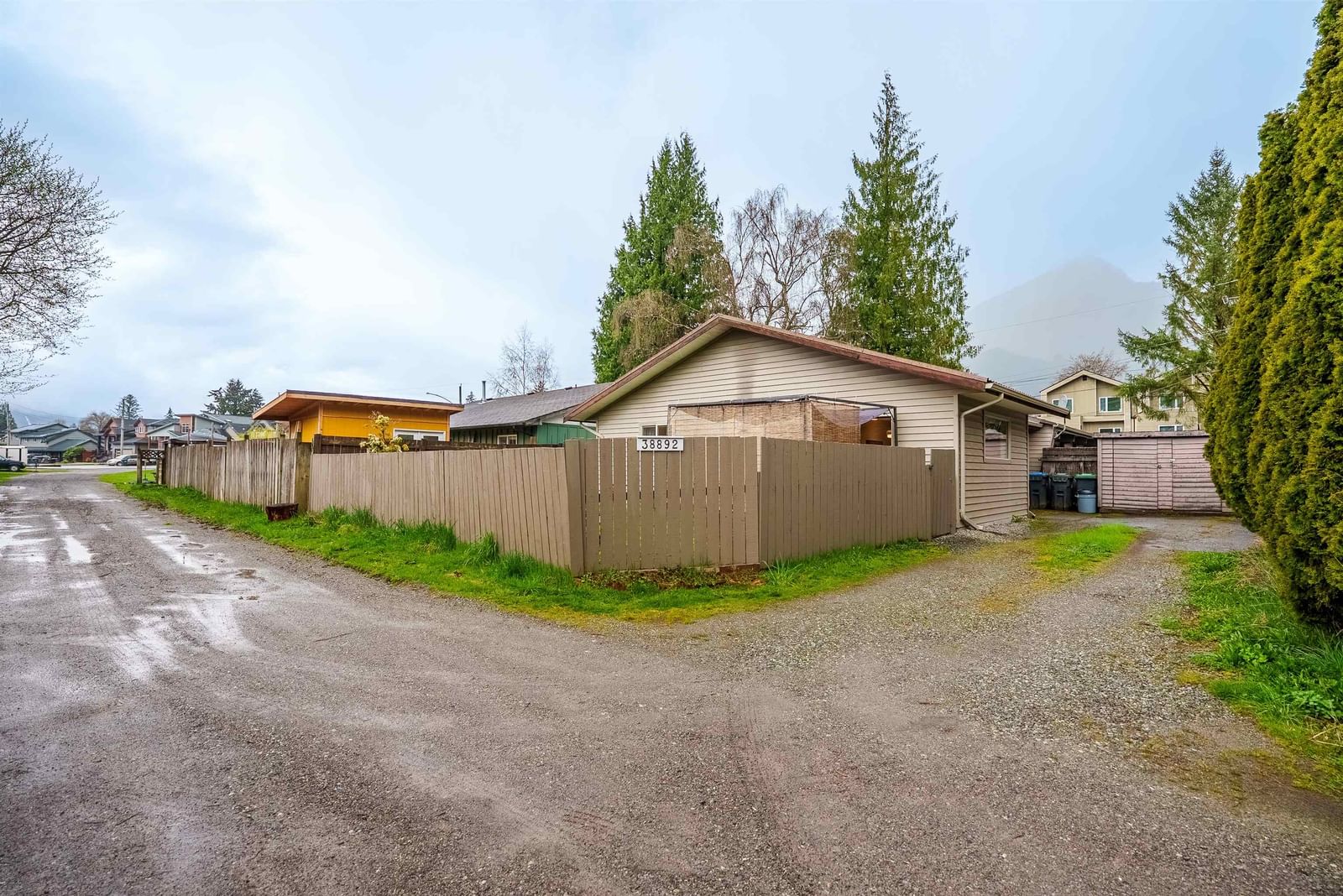 Listing Image 14
