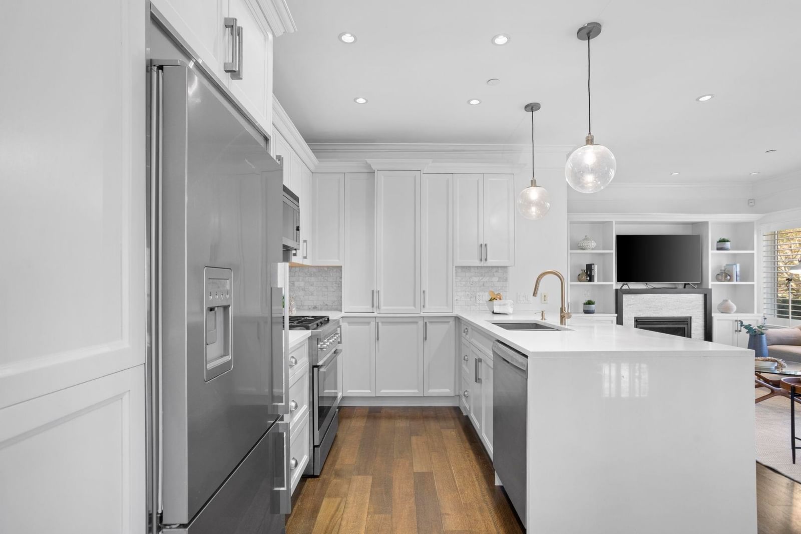 Listing Image 9
