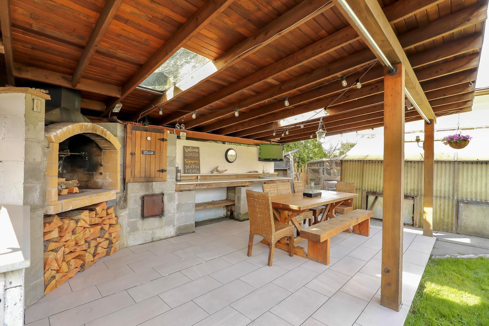 Listing Image 8