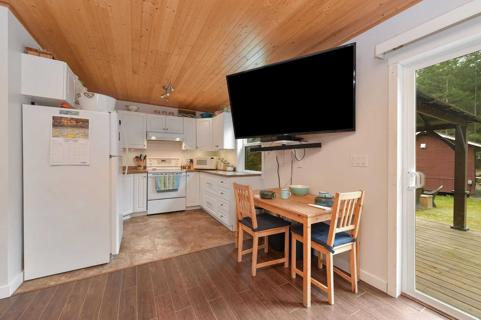 Listing Image 9