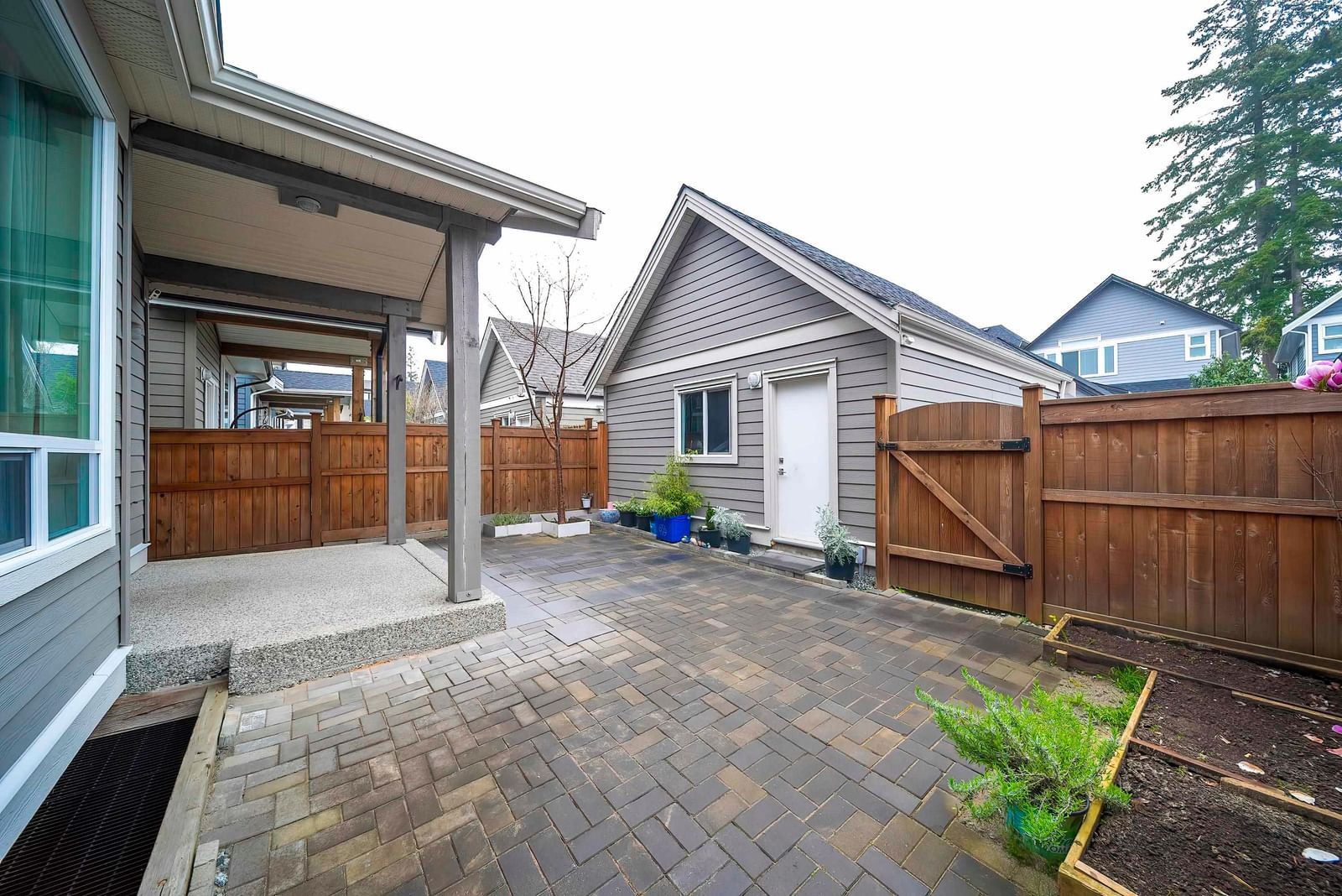 Listing Image 15