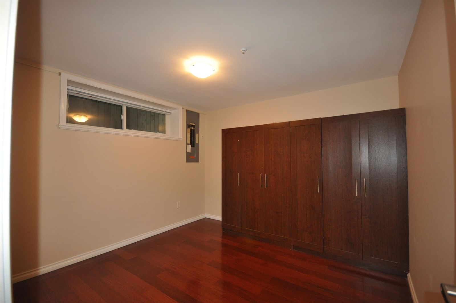 Listing Image 23