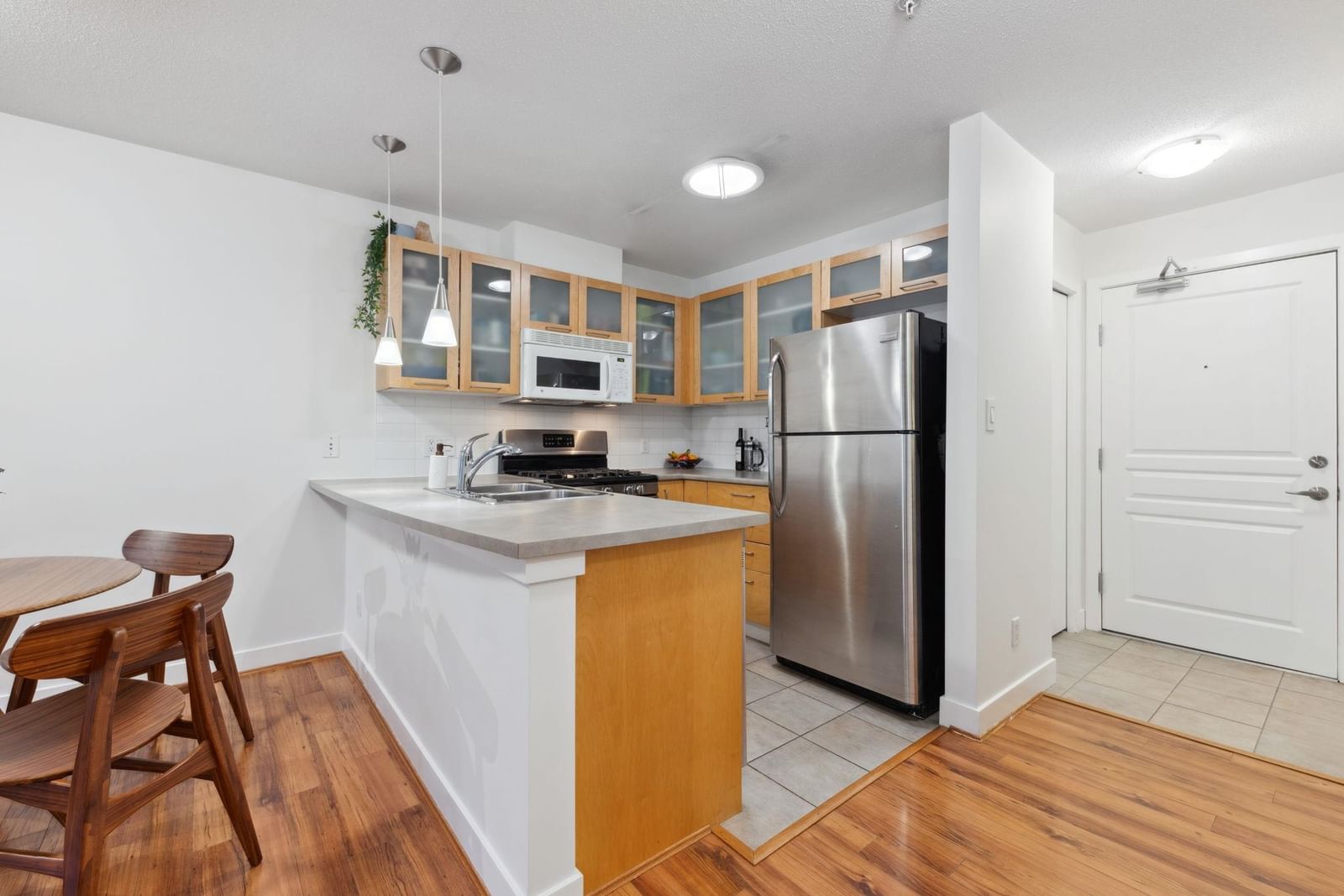 Listing Image 14