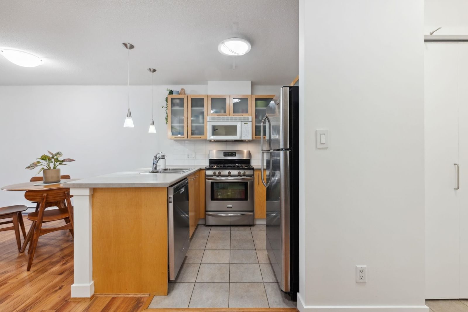 Listing Image 15