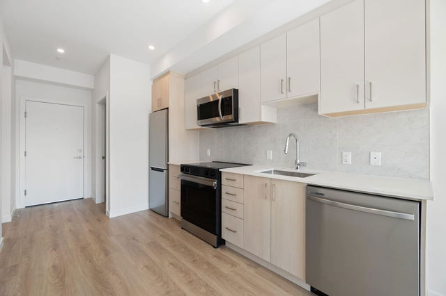 W412 - 13838 108 Avenue