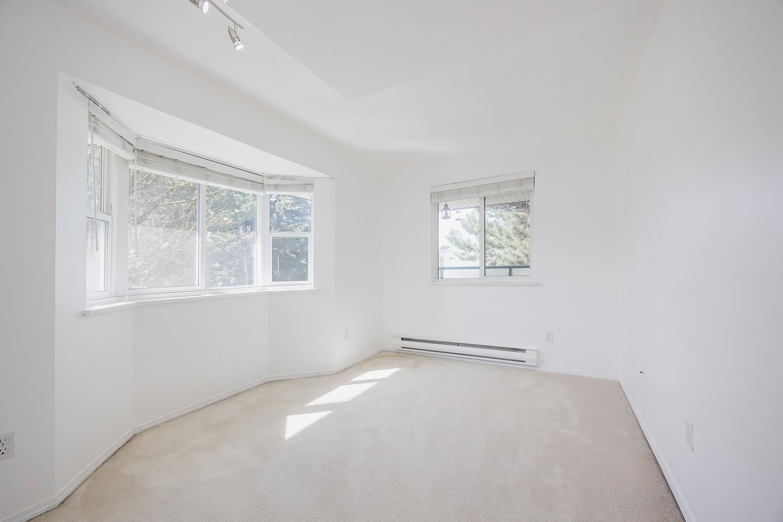Listing Image 24