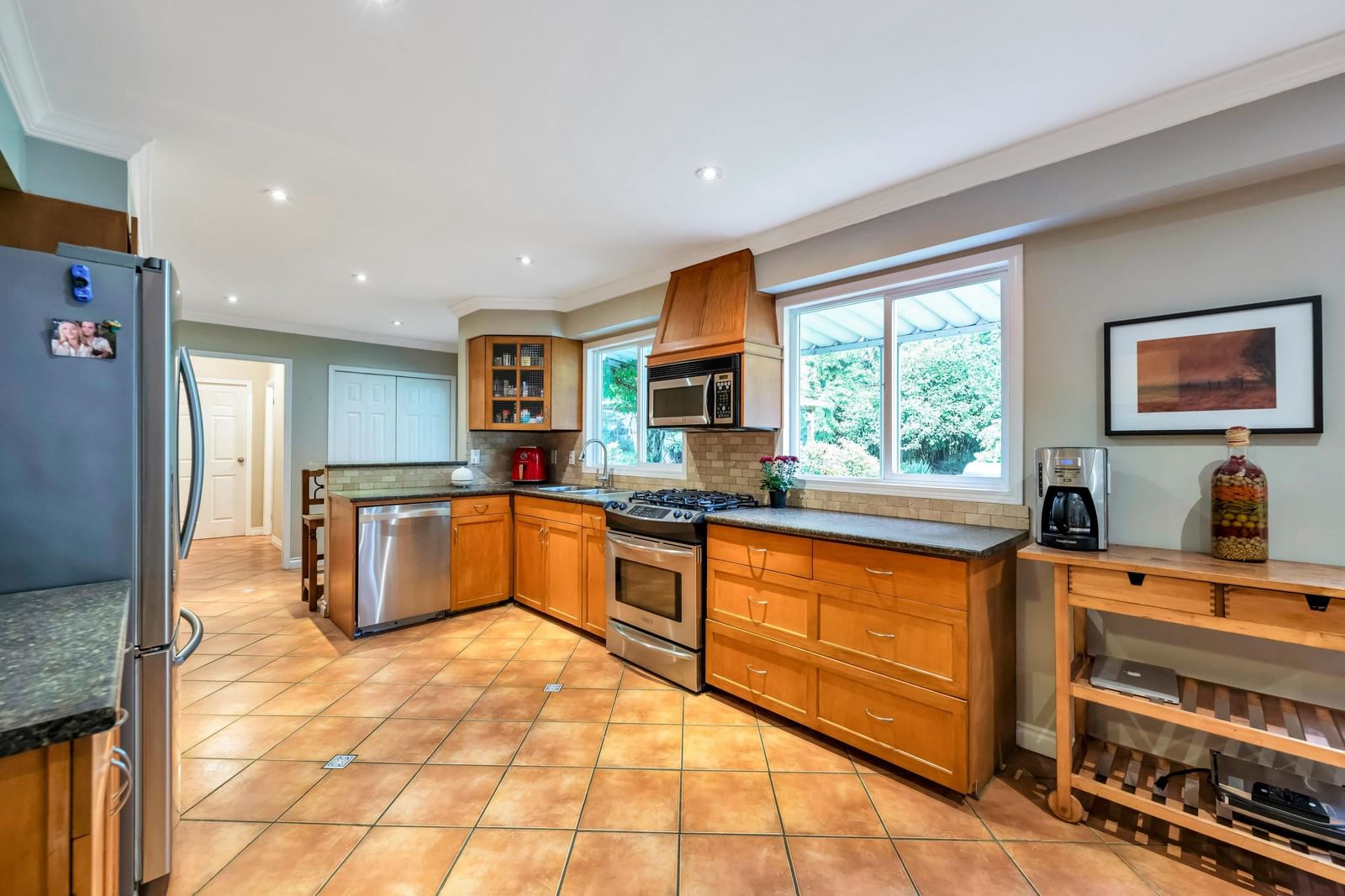 Listing Image 12