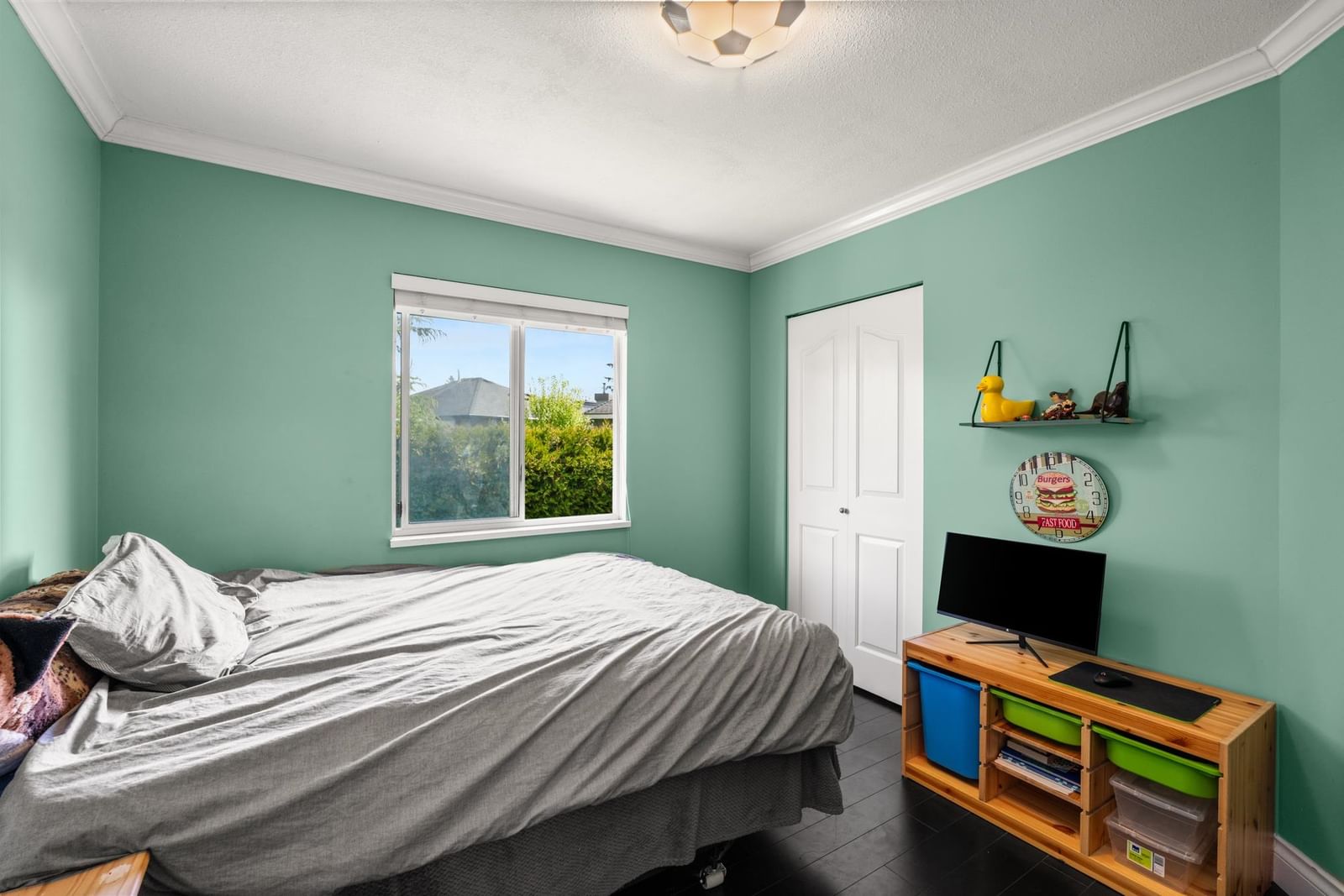 Listing Image 10