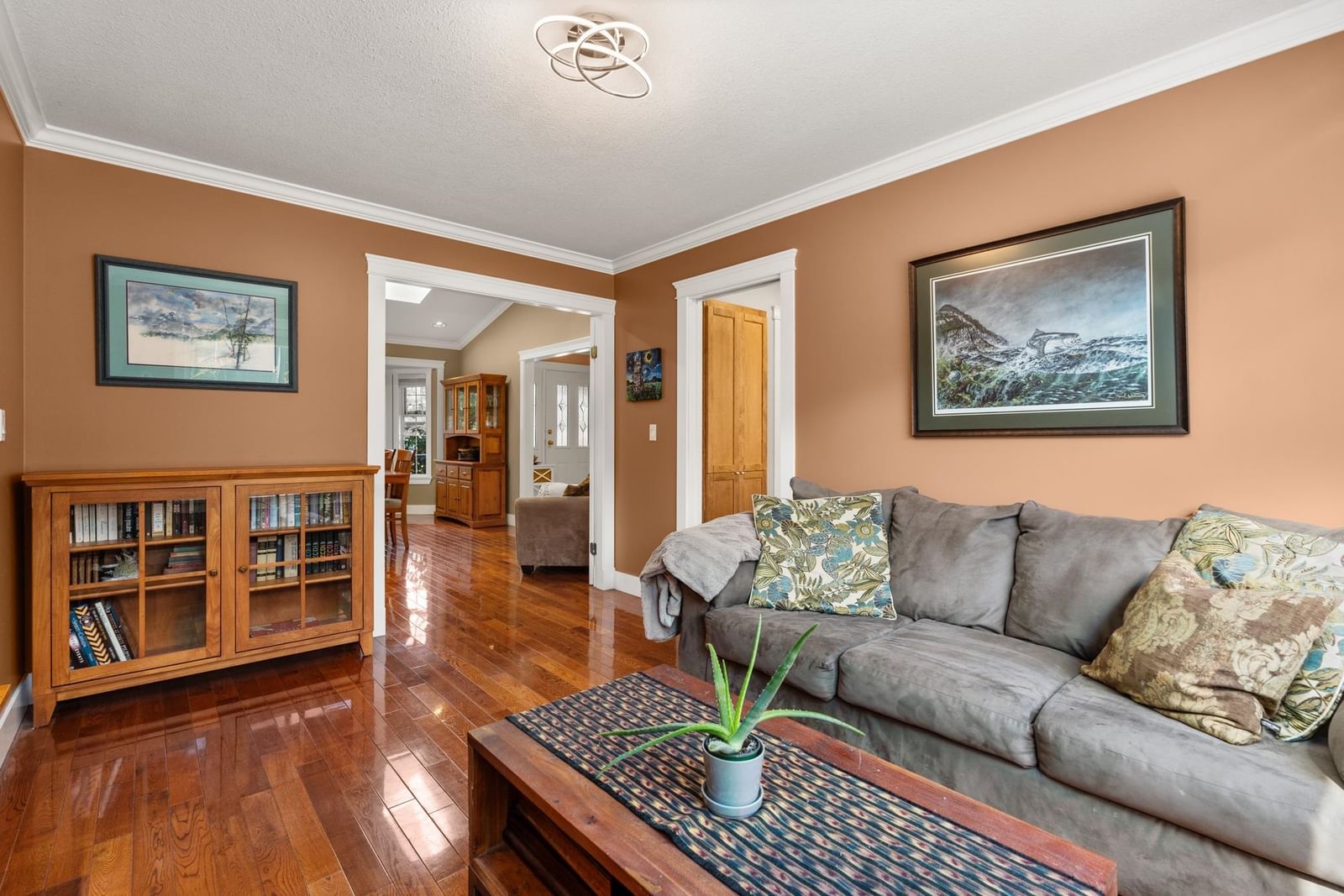 Listing Image 19