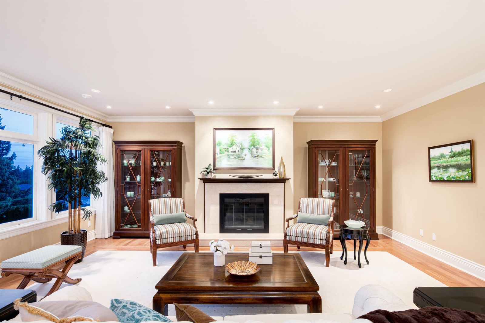 Listing Image 5