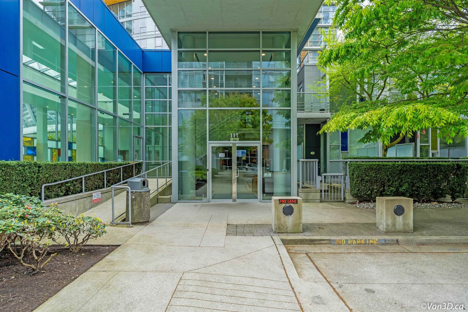 Listing Image 4