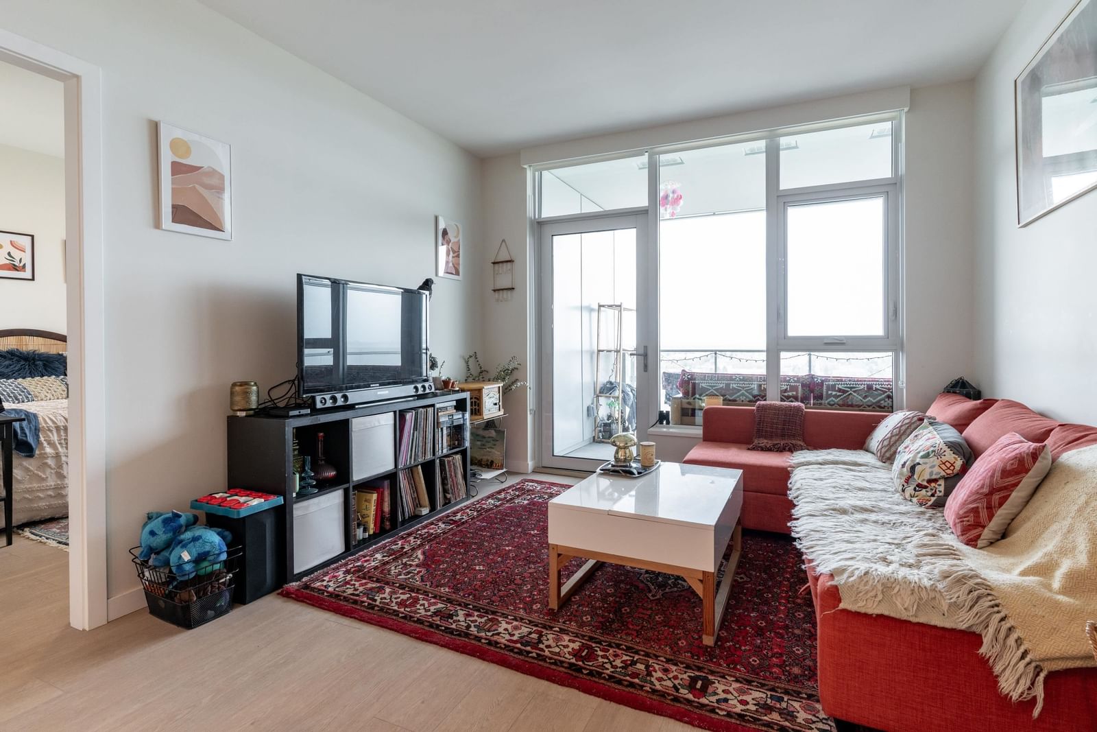 Listing Image 9