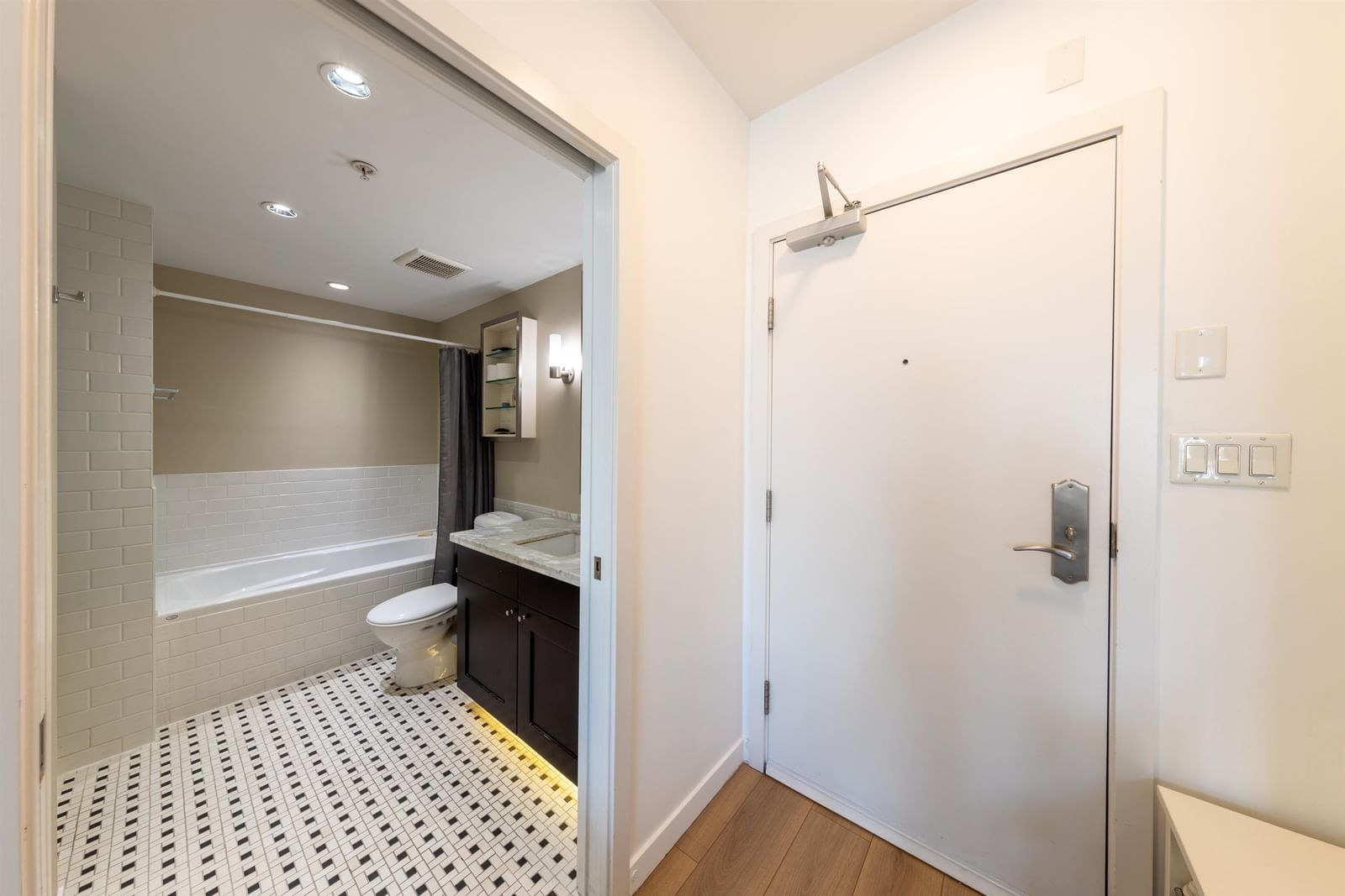 Listing Image 30