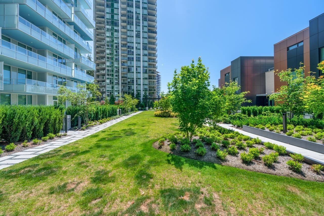 Listing Image 10