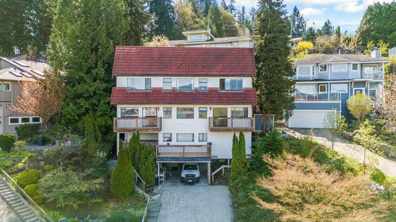 15 Noble Court, Port Moody, British Columbia