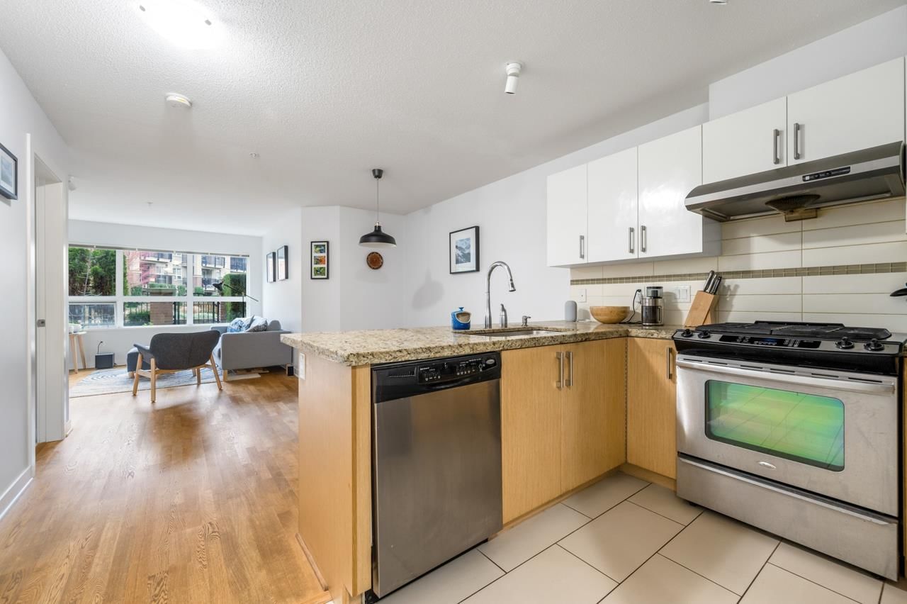 Listing Image 12