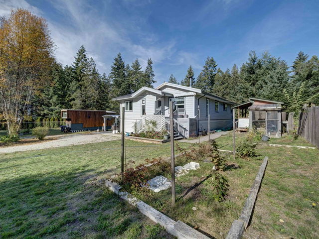 6088 Sechelt Inlet Road