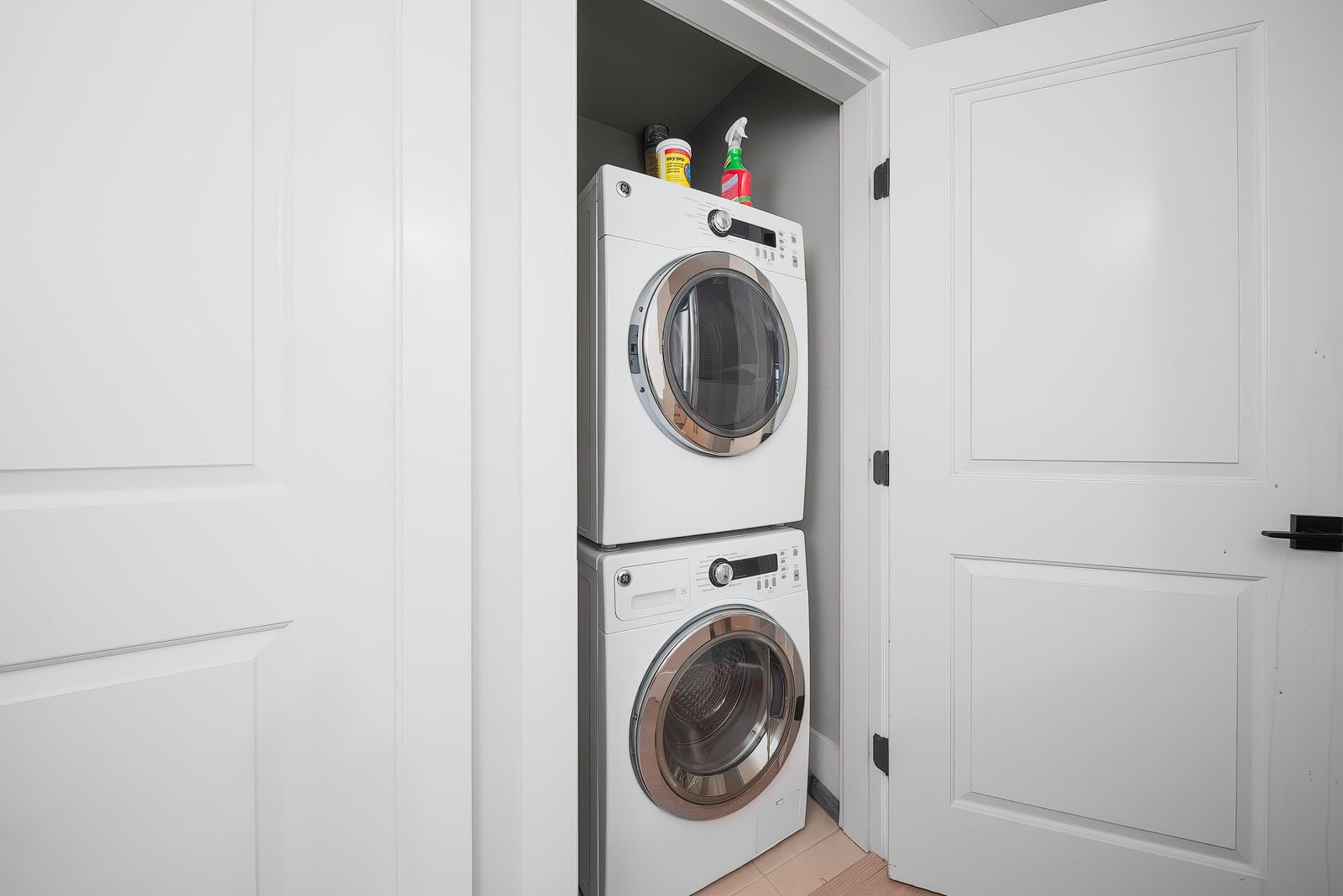 Listing Image 19