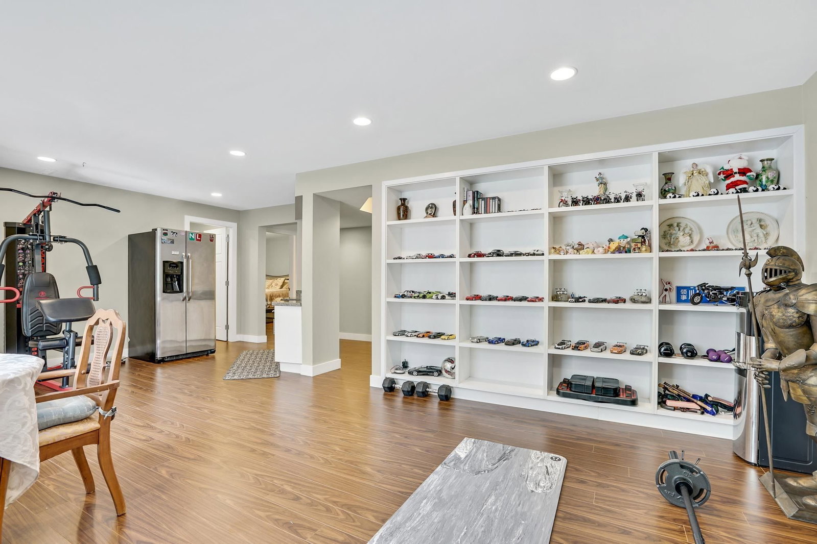 Listing Image 15
