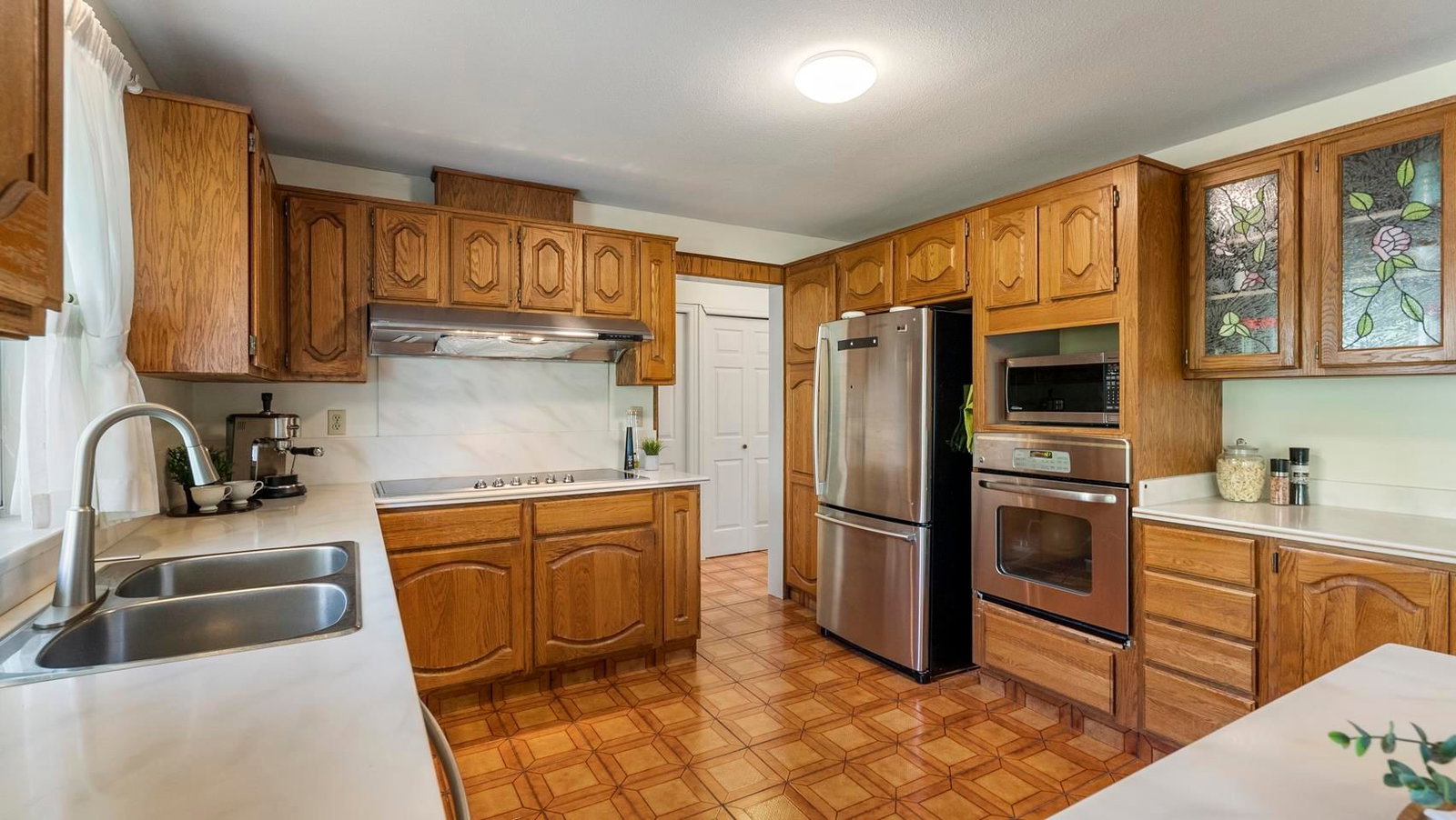 Listing Image 10