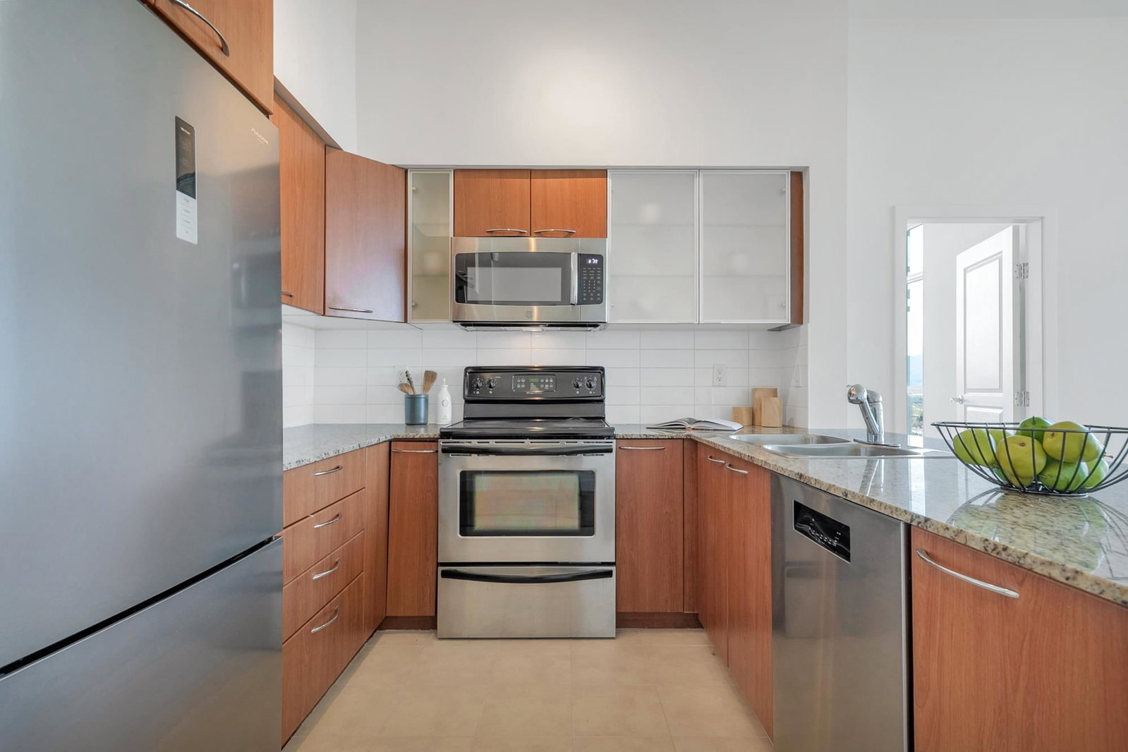 Listing Image 10