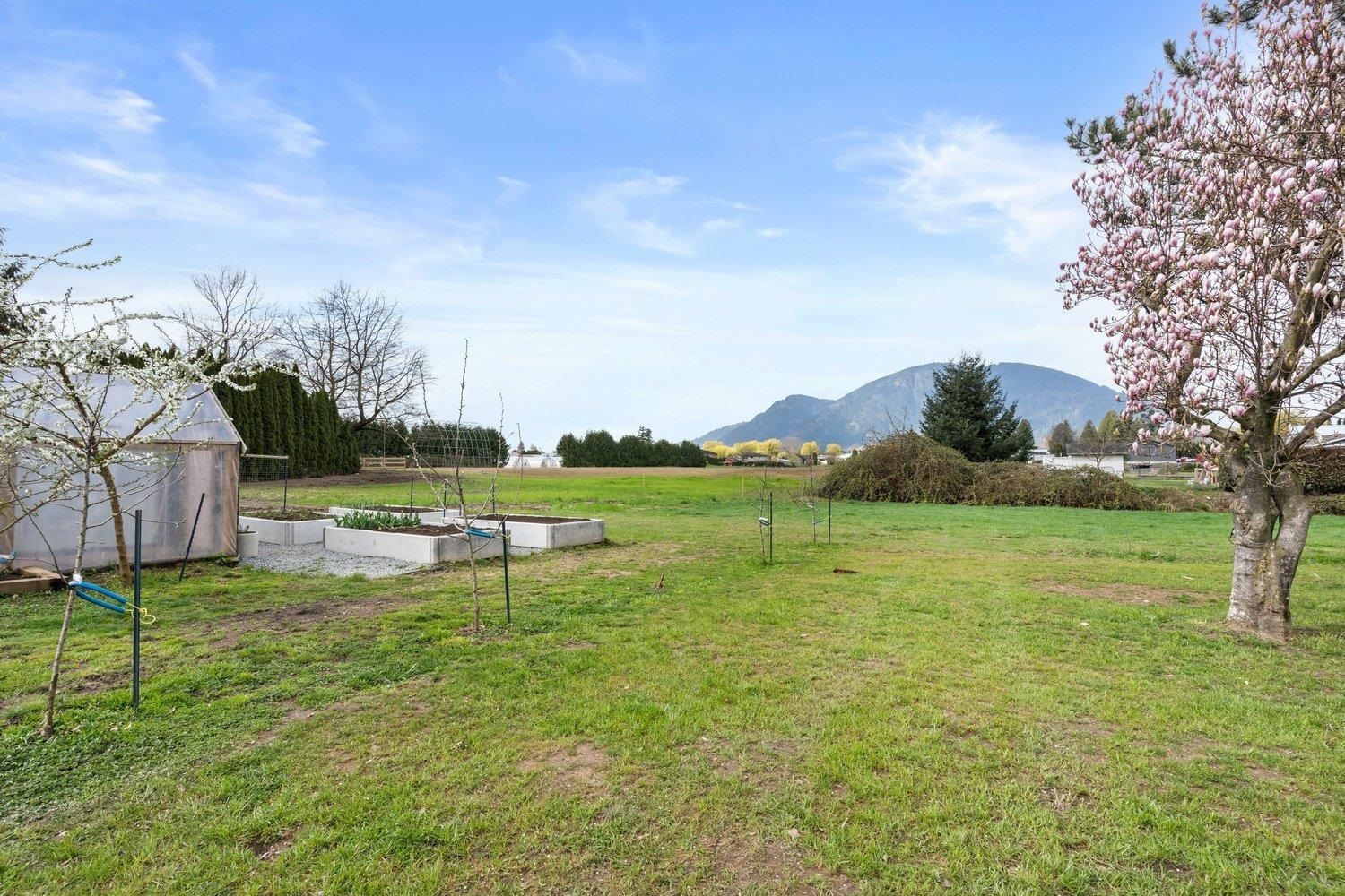 Listing photo 5