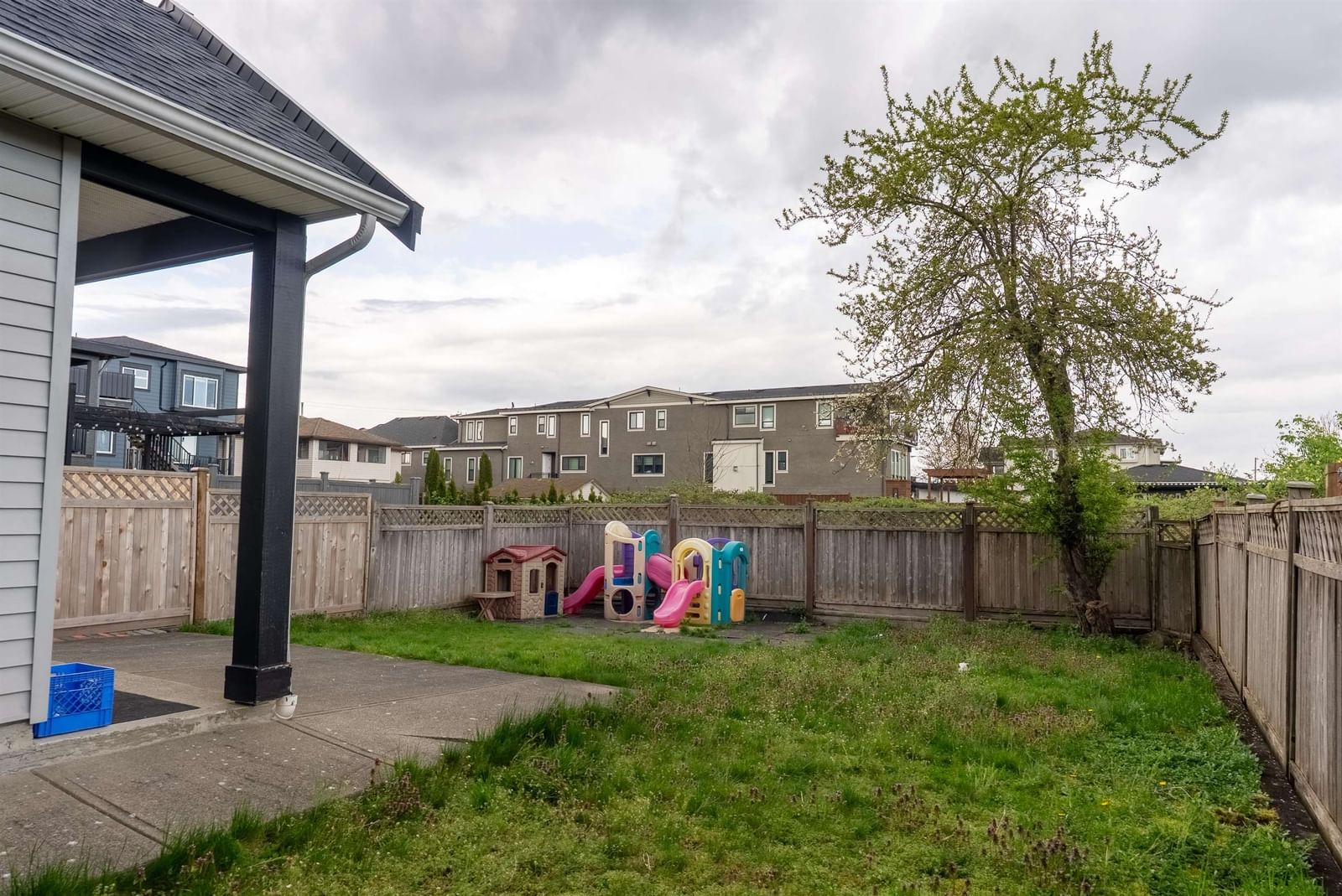 Listing Image 19