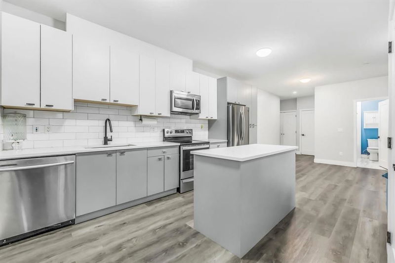 12320 222 Street #207, Maple Ridge, British Columbia