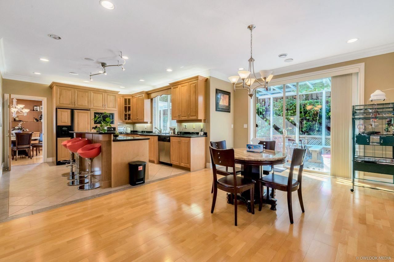 Listing Image 10