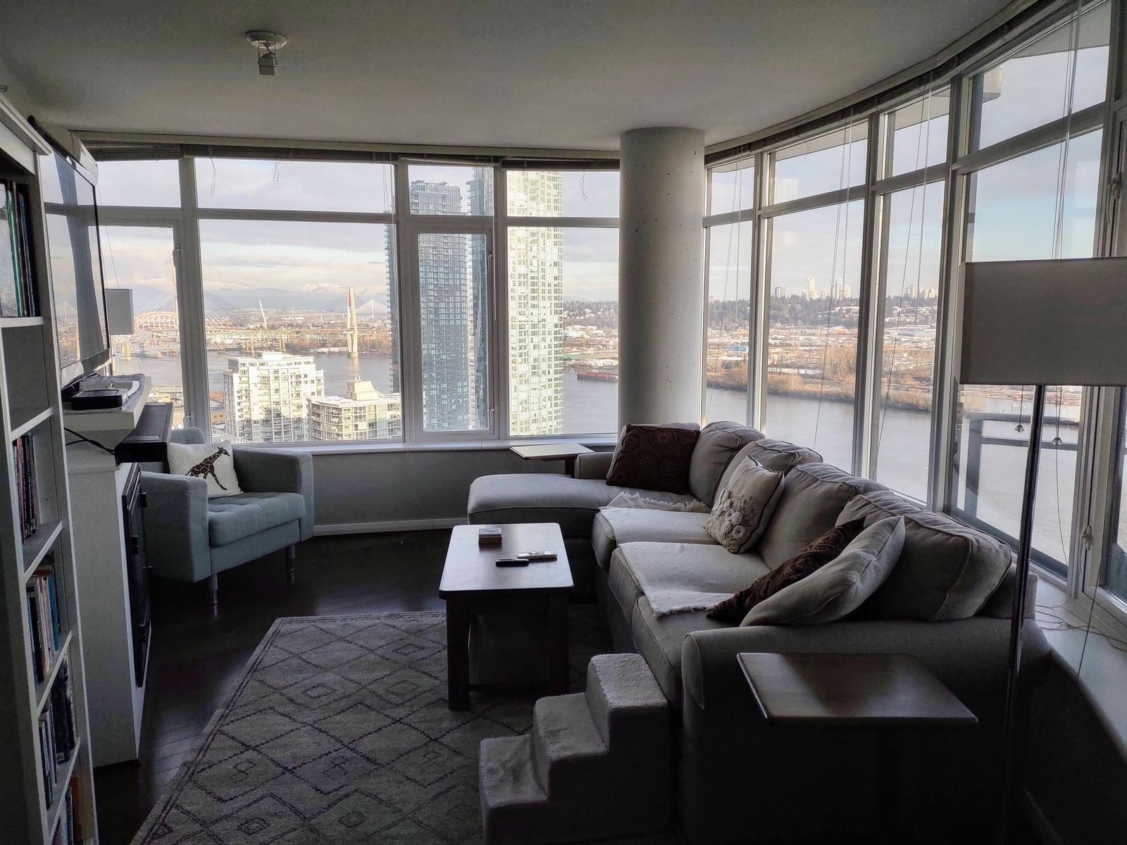 Listing Image 5