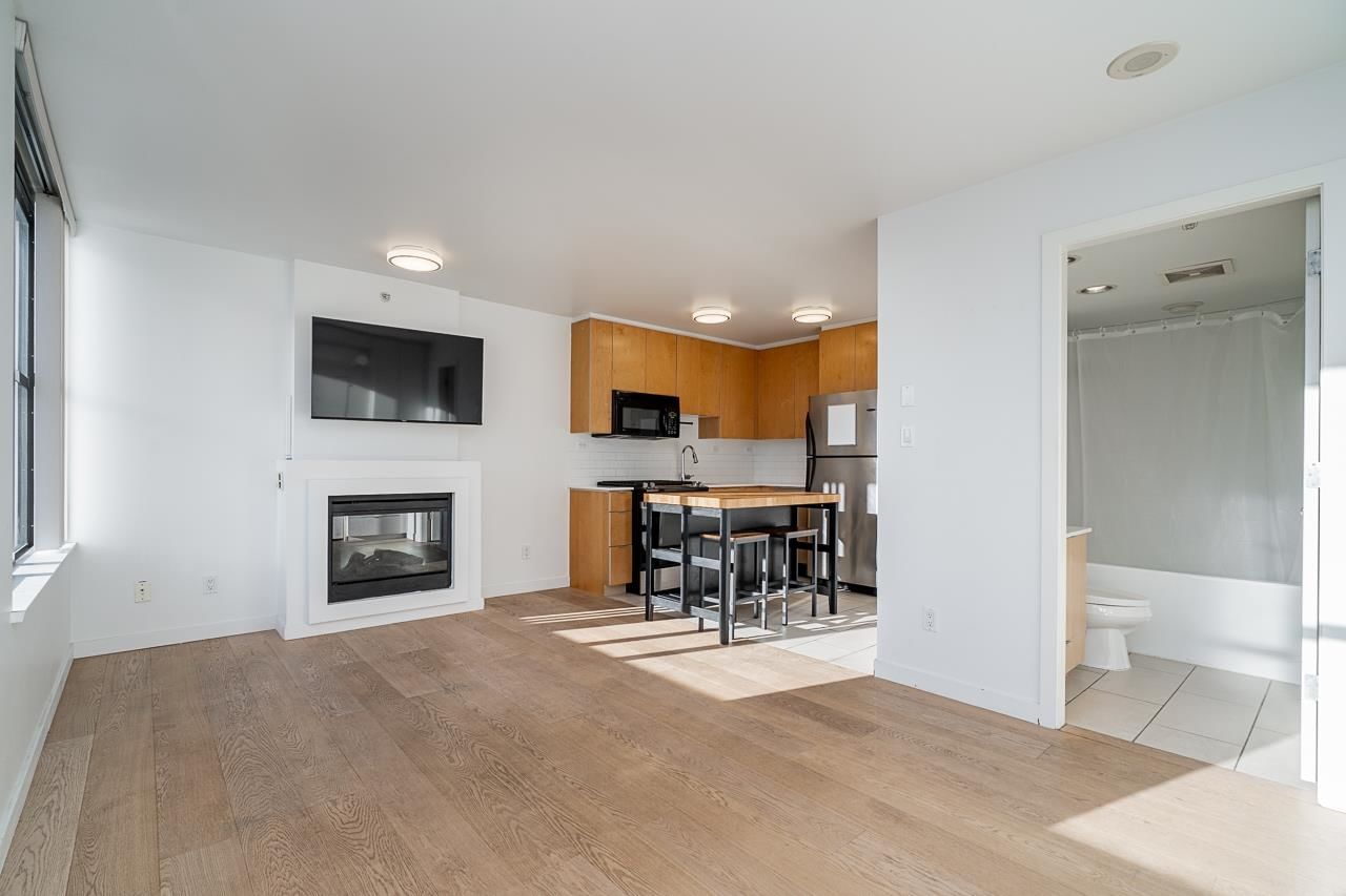 Listing Image 13