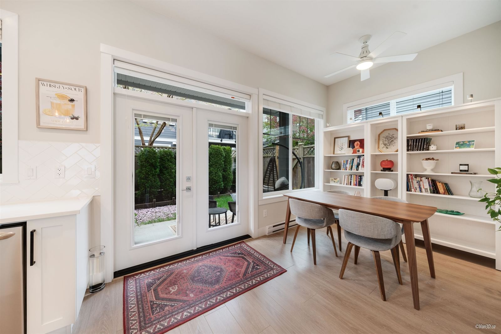 Listing Image 11