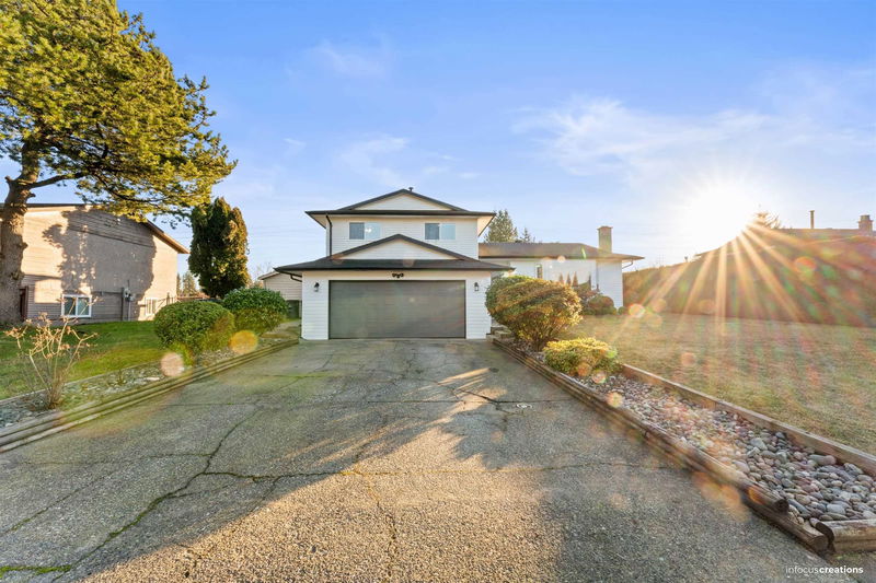 15796 95a Avenue, Surrey, British Columbia