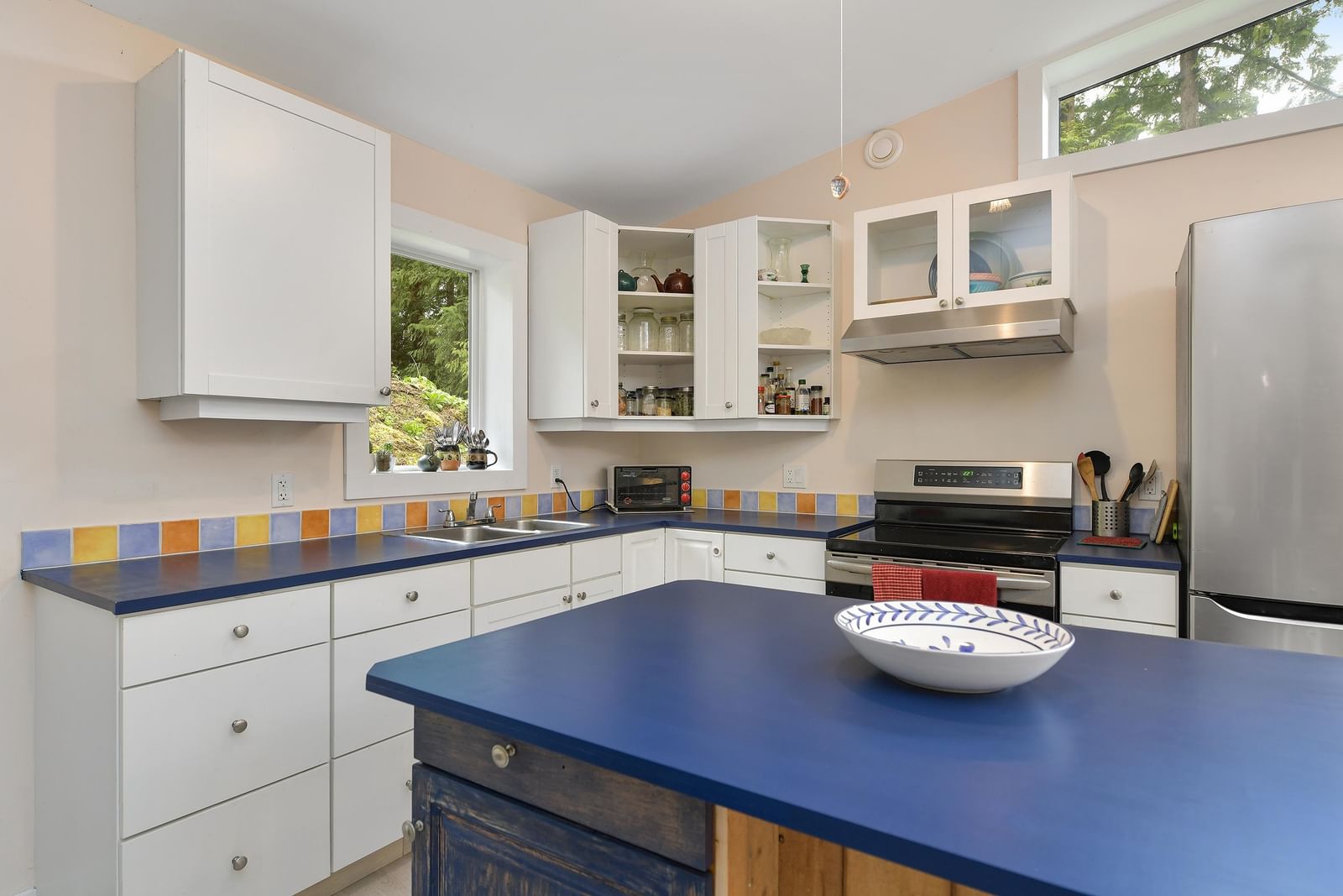 Listing Image 10