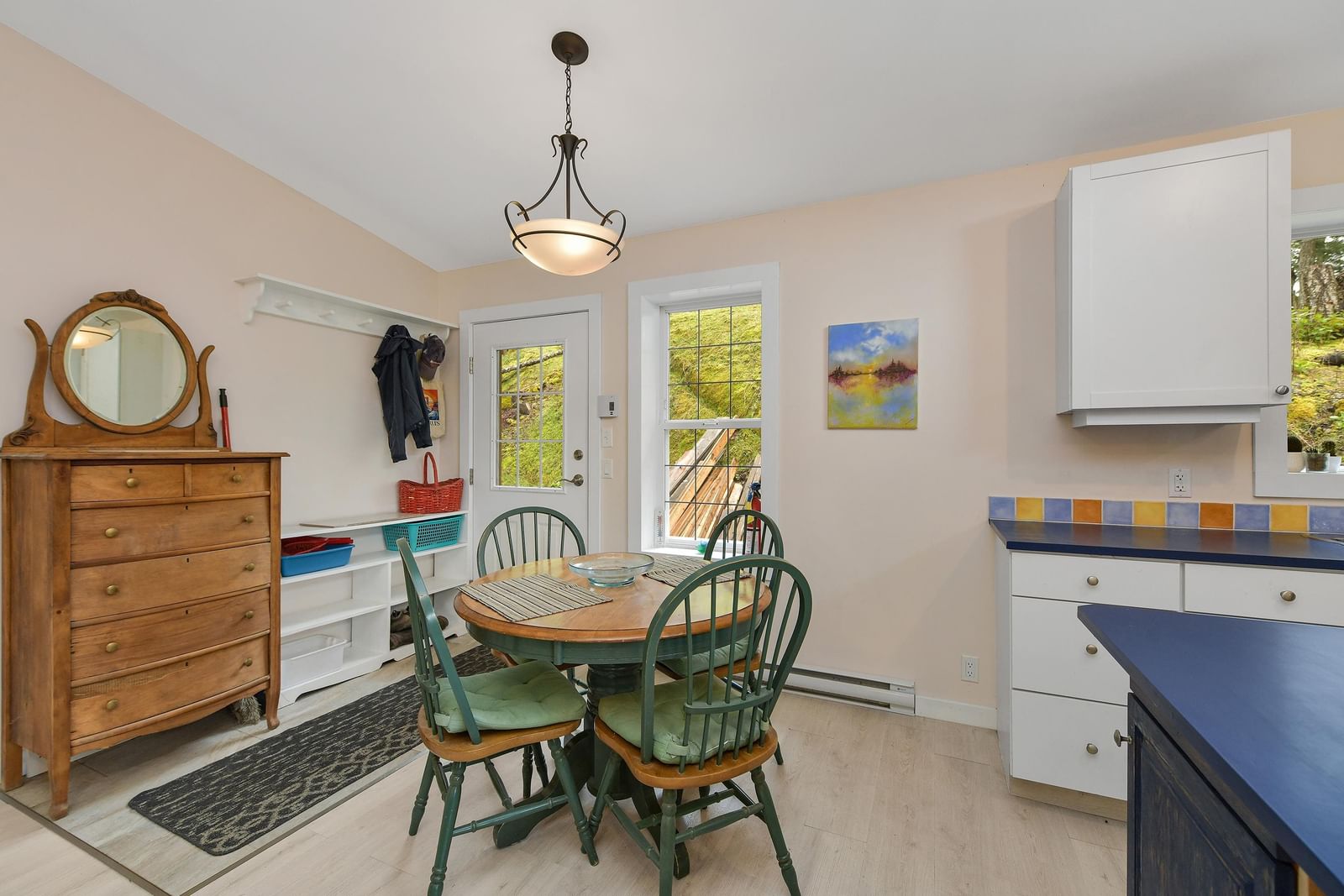 Listing Image 9