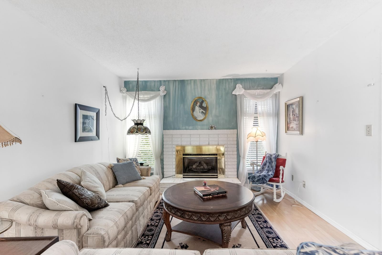 Listing Image 6