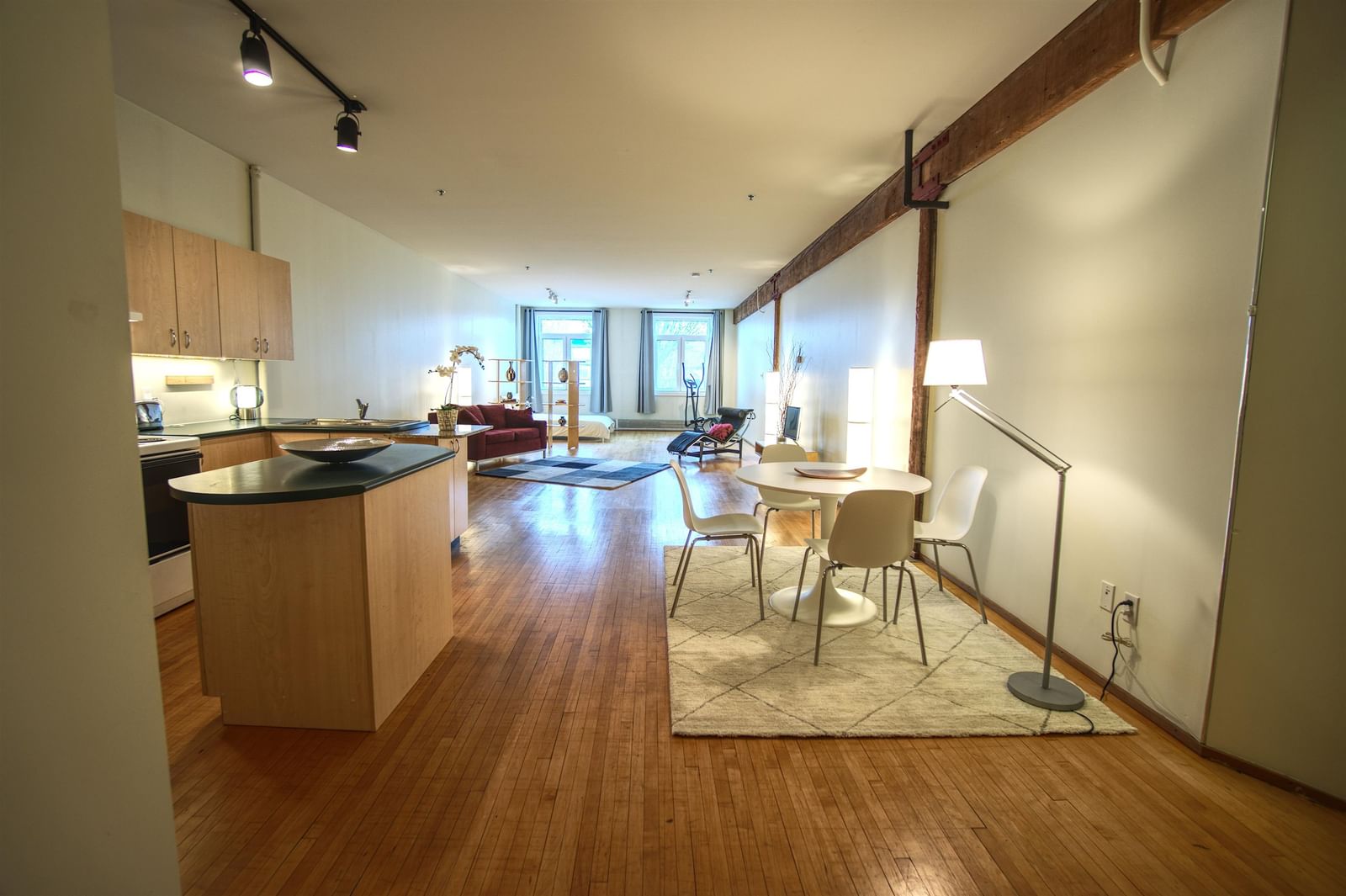 Listing Image 10