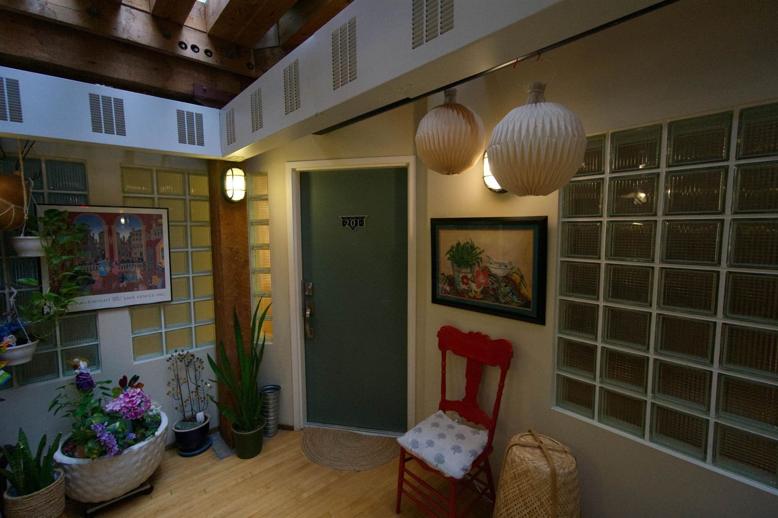 Listing Image 16