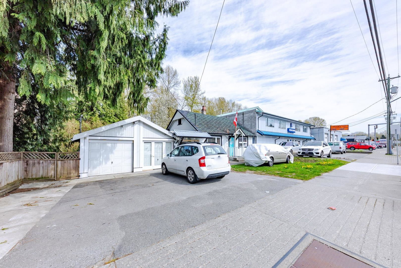 Listing Image 5