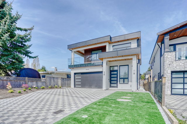 15919 Russell Avenue