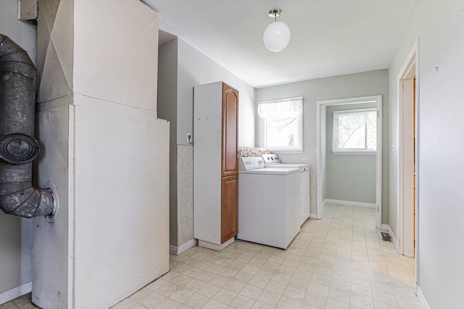 Listing Image 17
