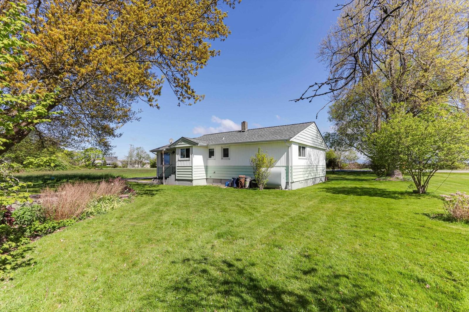 Listing Image 25