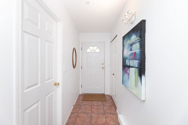 110 - 5711 Ebbtide Street, Sechelt, V7Z 0J5 | Image 2