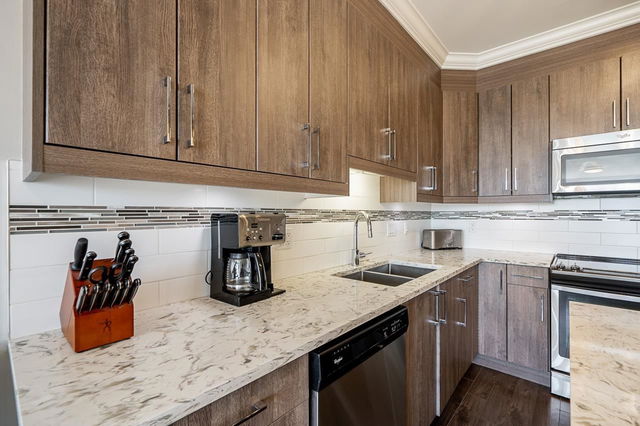 512 - 19228 64 Avenue