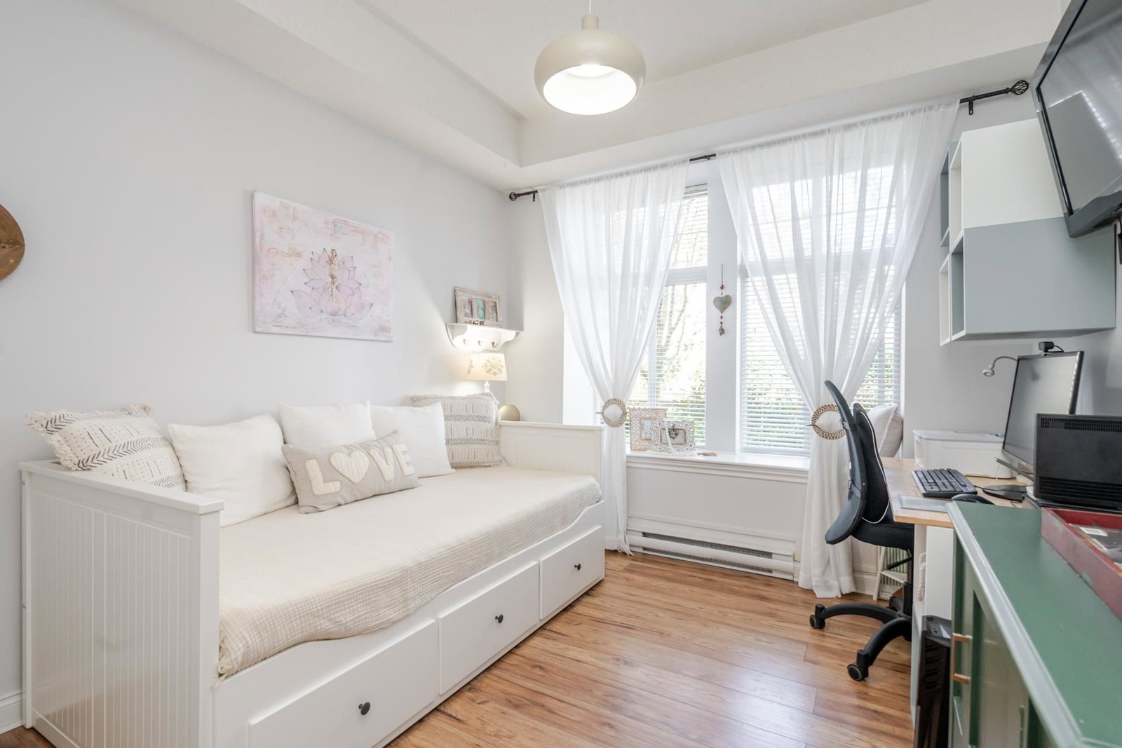 Listing Image 15